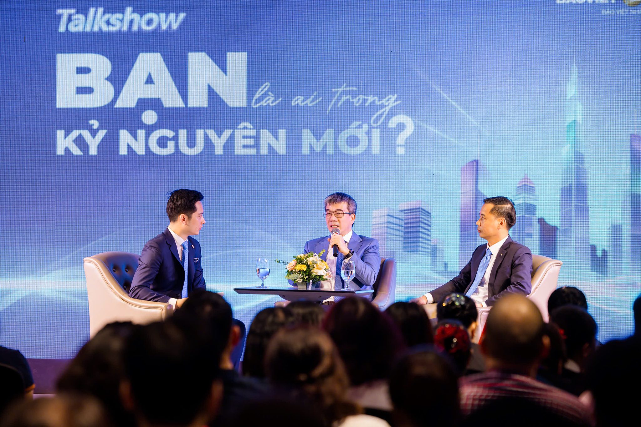 Talkshow “Bạn là ai trong kỷ nguyên mới”